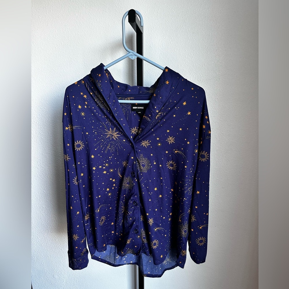 Room Service Womens Navy Star-Print Hooded Pajama Top